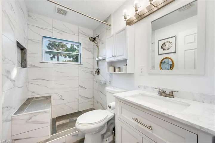 2432  Lake  AVE, Naples, FL 34112