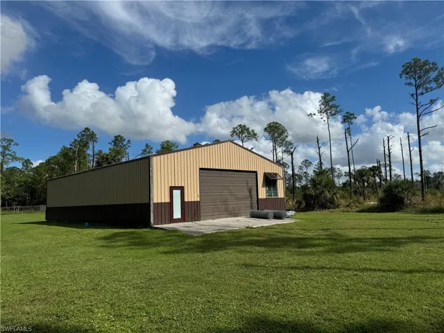 2400SQ FT. METAL BUILDING FRONT VIEW