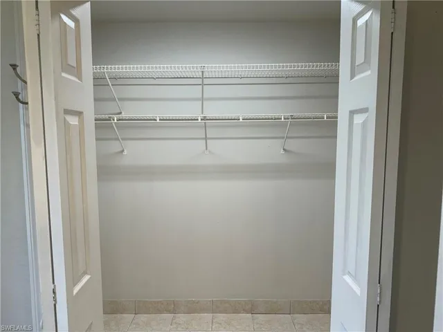 MASTER WALK IN CLOSET