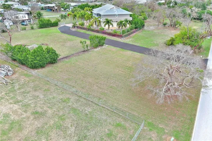 261  Smallwood  DR, Chokoloskee, FL 34138