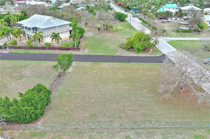 261  Smallwood  DR, Chokoloskee, FL 34138