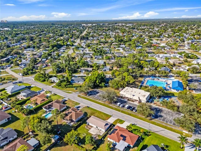18417  Lee  RD, Fort Myers, FL 33967