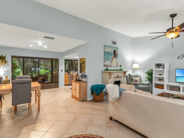 159  Round Key  CIR, Naples, FL 34112