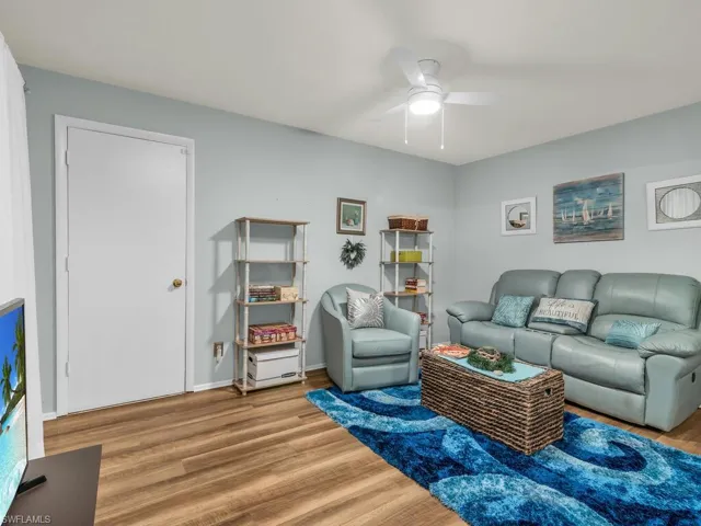 159  Round Key  CIR, Naples, FL 34112