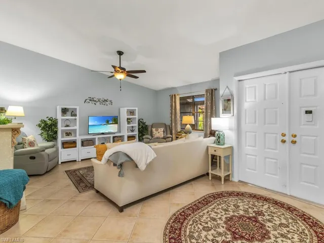 159  Round Key  CIR, Naples, FL 34112