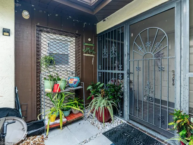 159  Round Key  CIR, Naples, FL 34112