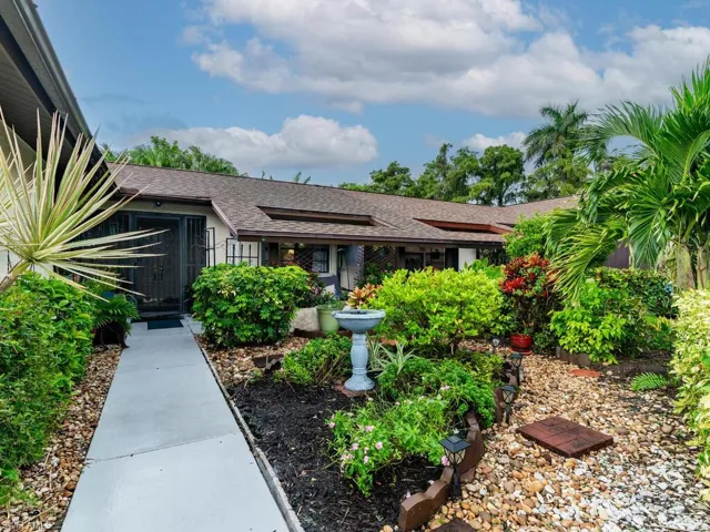 159  Round Key  CIR, Naples, FL 34112