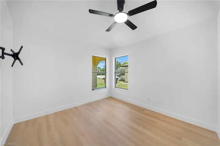 605 Hancock Bridge Pkwy, Cape Coral, Florida 33990