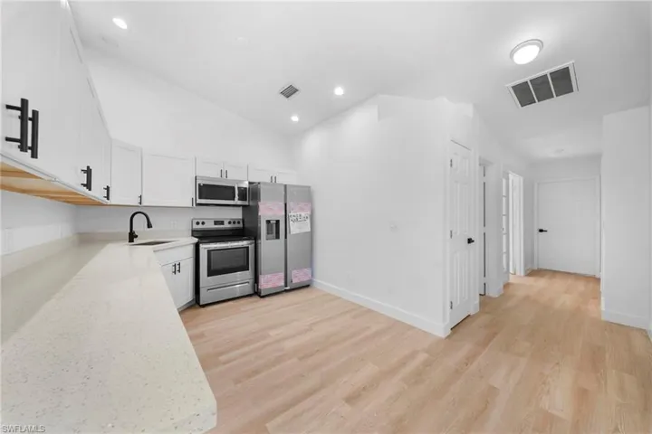 605 Hancock Bridge Pkwy, Cape Coral, Florida 33990