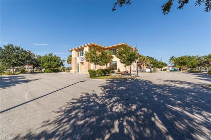 2107 Santa Barbara BLVD, CAPE CORAL FL 33991