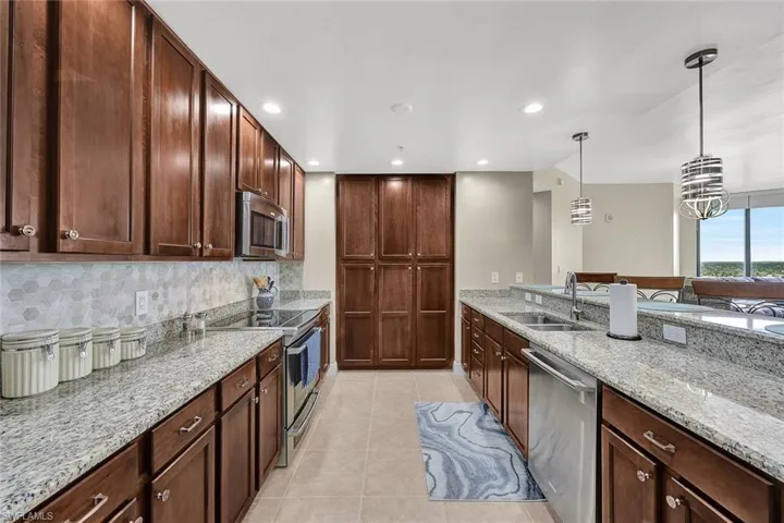 Ample counter space to create any gourmet meal you desire and the cabinet space to put it all away afterward!