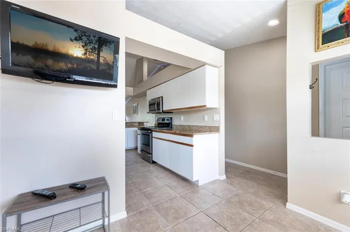 141 Wading Bird CIR # 201, NAPLES FL 34110