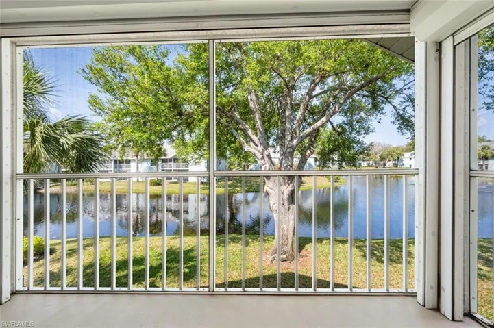 141 Wading Bird CIR # 201, NAPLES FL 34110