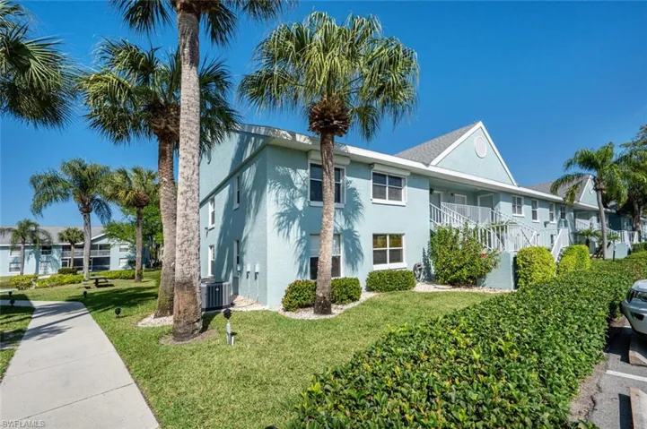 141 Wading Bird CIR # 201, NAPLES FL 34110