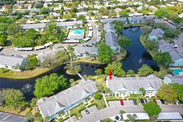 141 Wading Bird CIR # 201, NAPLES FL 34110