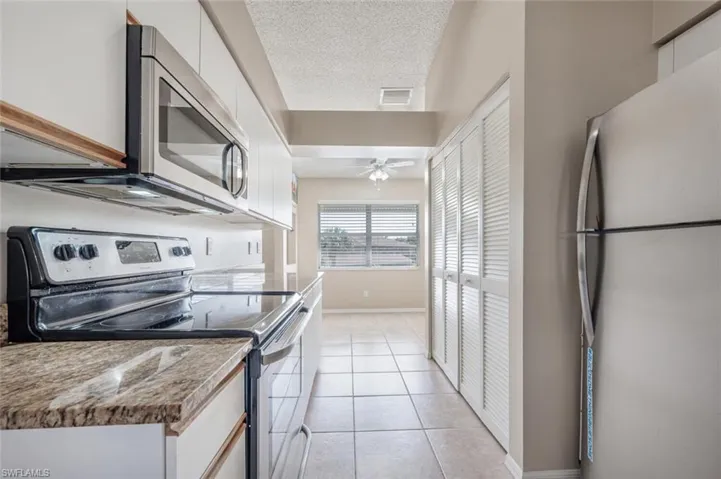 141 Wading Bird CIR # 201, NAPLES FL 34110