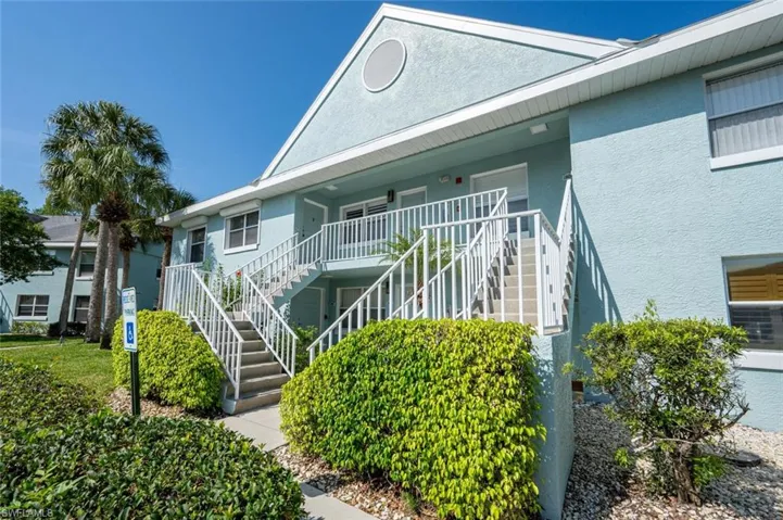 141 Wading Bird CIR # 201, NAPLES FL 34110