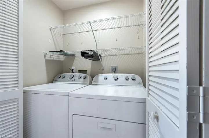141 Wading Bird CIR # 201, NAPLES FL 34110