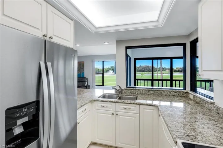 5585  Trailwinds  DR, Fort Myers, FL 33907
