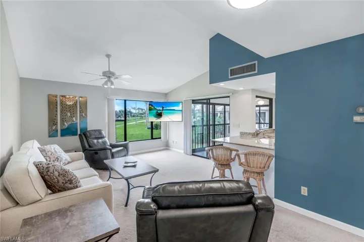 5585  Trailwinds  DR, Fort Myers, FL 33907