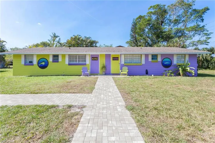 11093 Kelly Rd, Fort Myers, Florida 33908
