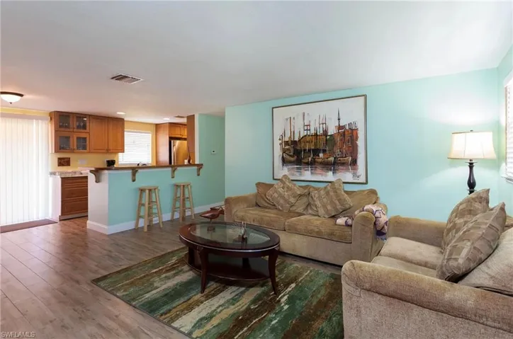 11093 Kelly Rd, Fort Myers, Florida 33908