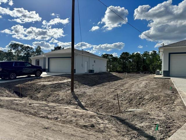 1105 Acacia AVE, LEHIGH ACRES FL 33972