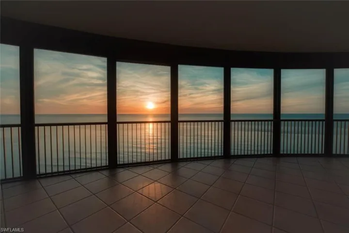 8665 Bay Colony Dr 2003, Naples, Florida 34108