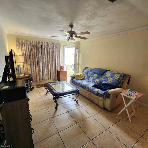 1510 Occupied Living Rm looking at front door
