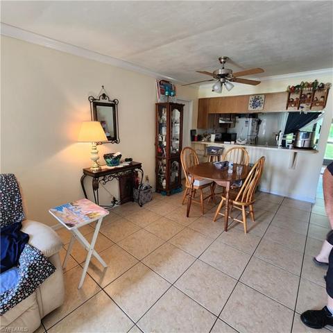 1510 Dining Area
