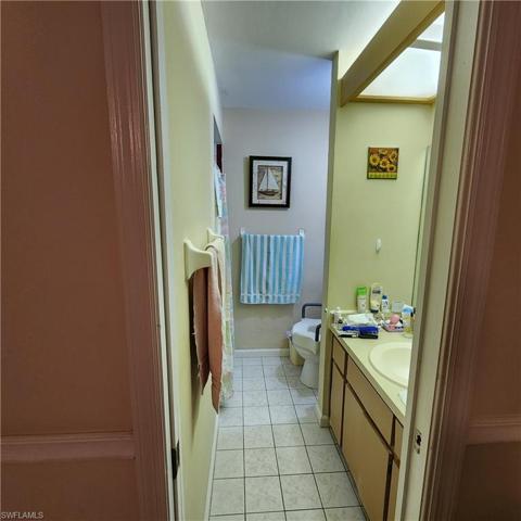 1512 side Owners Bathroom
