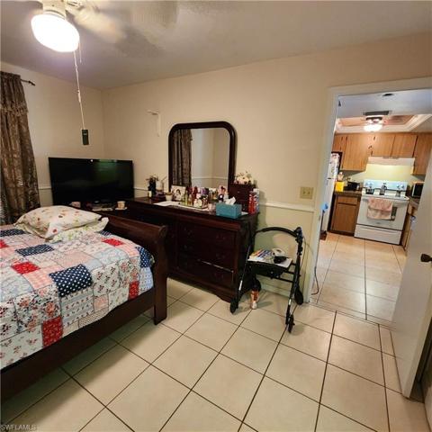 1512 side Owners Bedroom looking towards kitchen