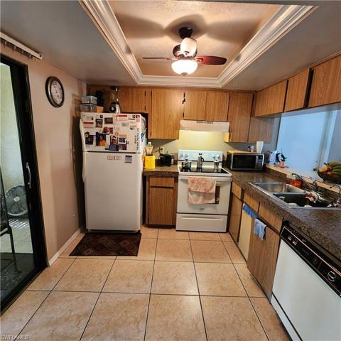 1512 Kitchen