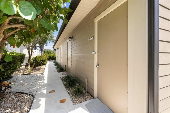 13236  Broadhurst  LOOP, Fort Myers, FL 33919