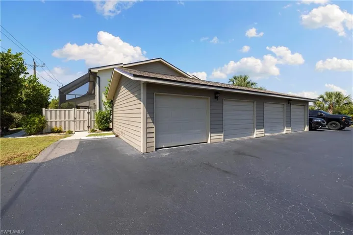 13236  Broadhurst  LOOP, Fort Myers, FL 33919