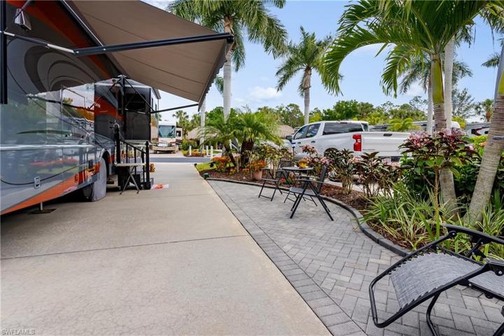 13580  Snook  CIR, Naples, FL 34114