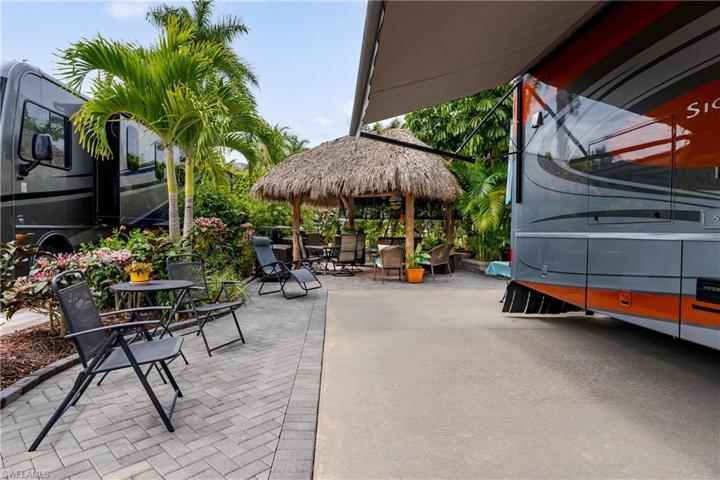 13580  Snook  CIR, Naples, FL 34114
