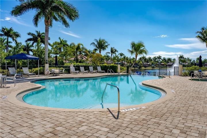 13580  Snook  CIR, Naples, FL 34114
