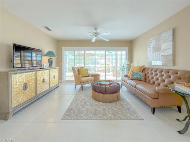 A more casual seating - football game anyone?