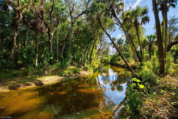 14221 River Rd, Fort Myers, Florida 33905