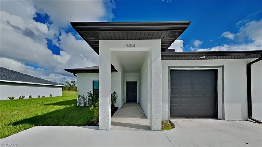 3106-3108 Se Santa Barbara Pl, Cape Coral, Florida 33904