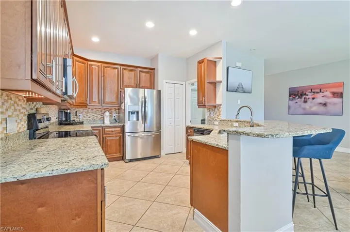 238  Stanhope  CIR, Naples, FL 34104