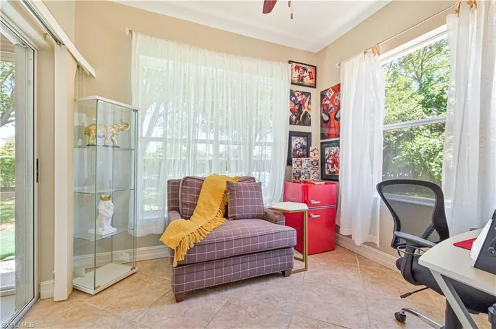 238  Stanhope  CIR, Naples, FL 34104