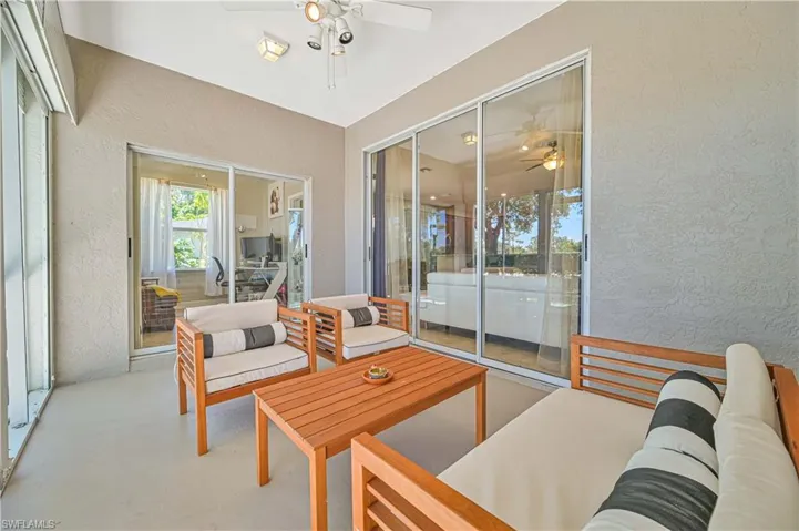 238  Stanhope  CIR, Naples, FL 34104
