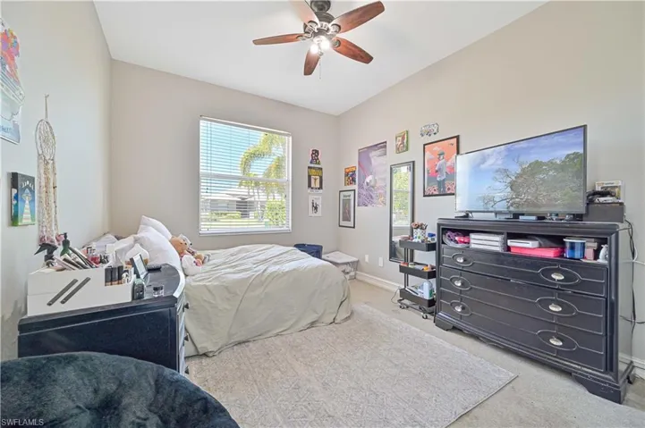 238  Stanhope  CIR, Naples, FL 34104