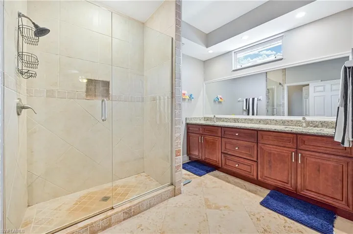 238  Stanhope  CIR, Naples, FL 34104