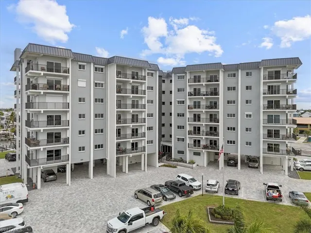View of apartment building / complex