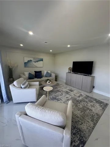 105 Harrison Rd 4, Naples, Florida 34112