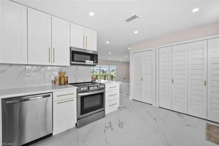 105 Harrison Rd 4, Naples, Florida 34112