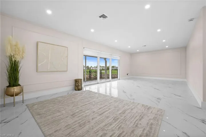 105 Harrison Rd 4, Naples, Florida 34112